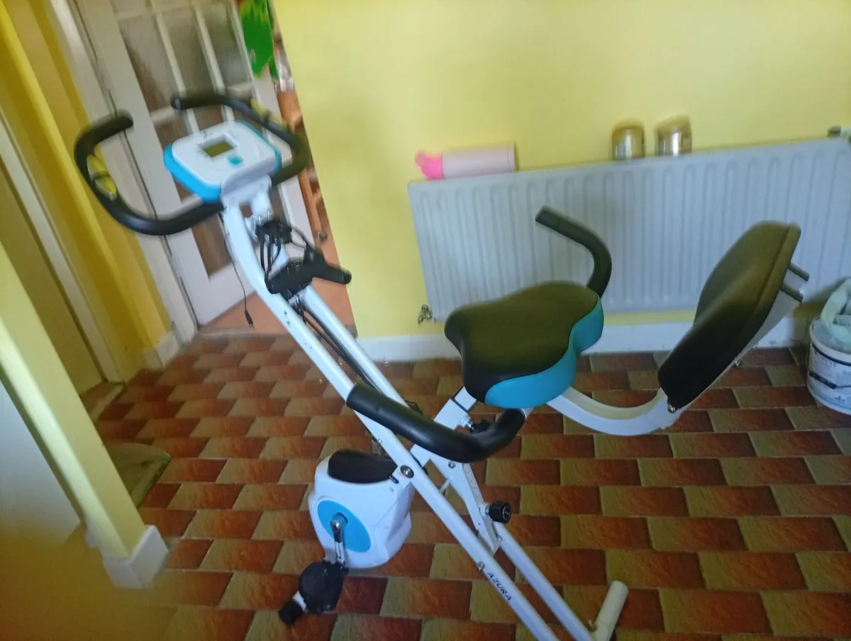 Exercise bike - Image 1