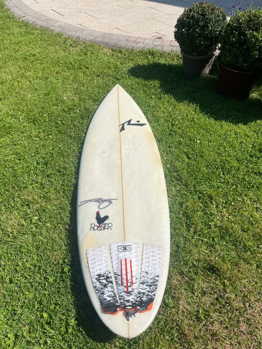 Surf board - Image 1