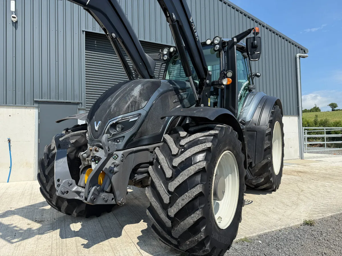 2022 Valtra T234 Direct with Loader - Image 4