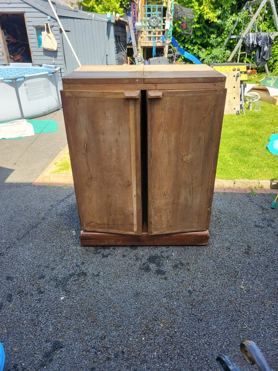 Bar, home, garden - Image 1