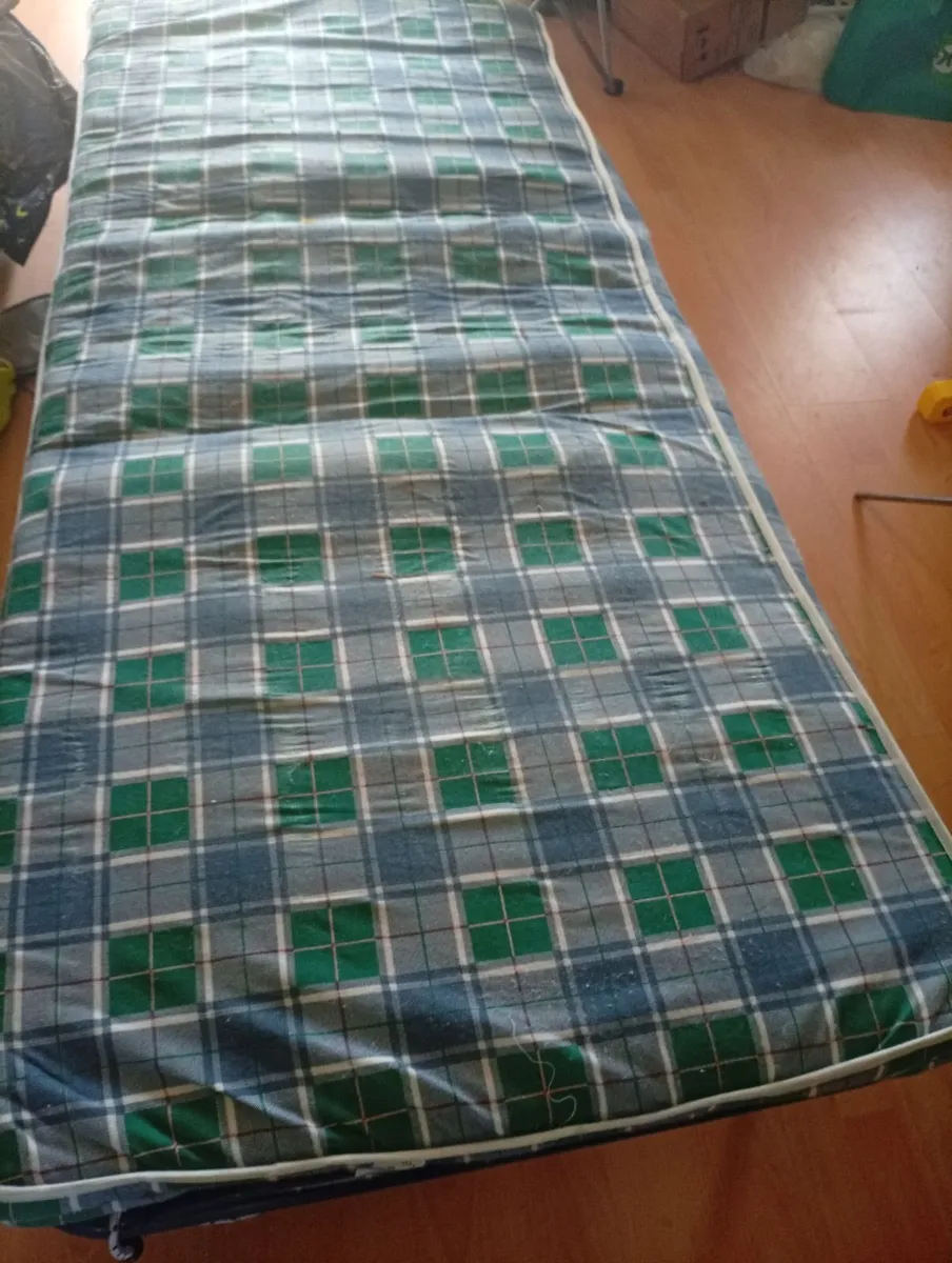 Fold up bed - Image 3