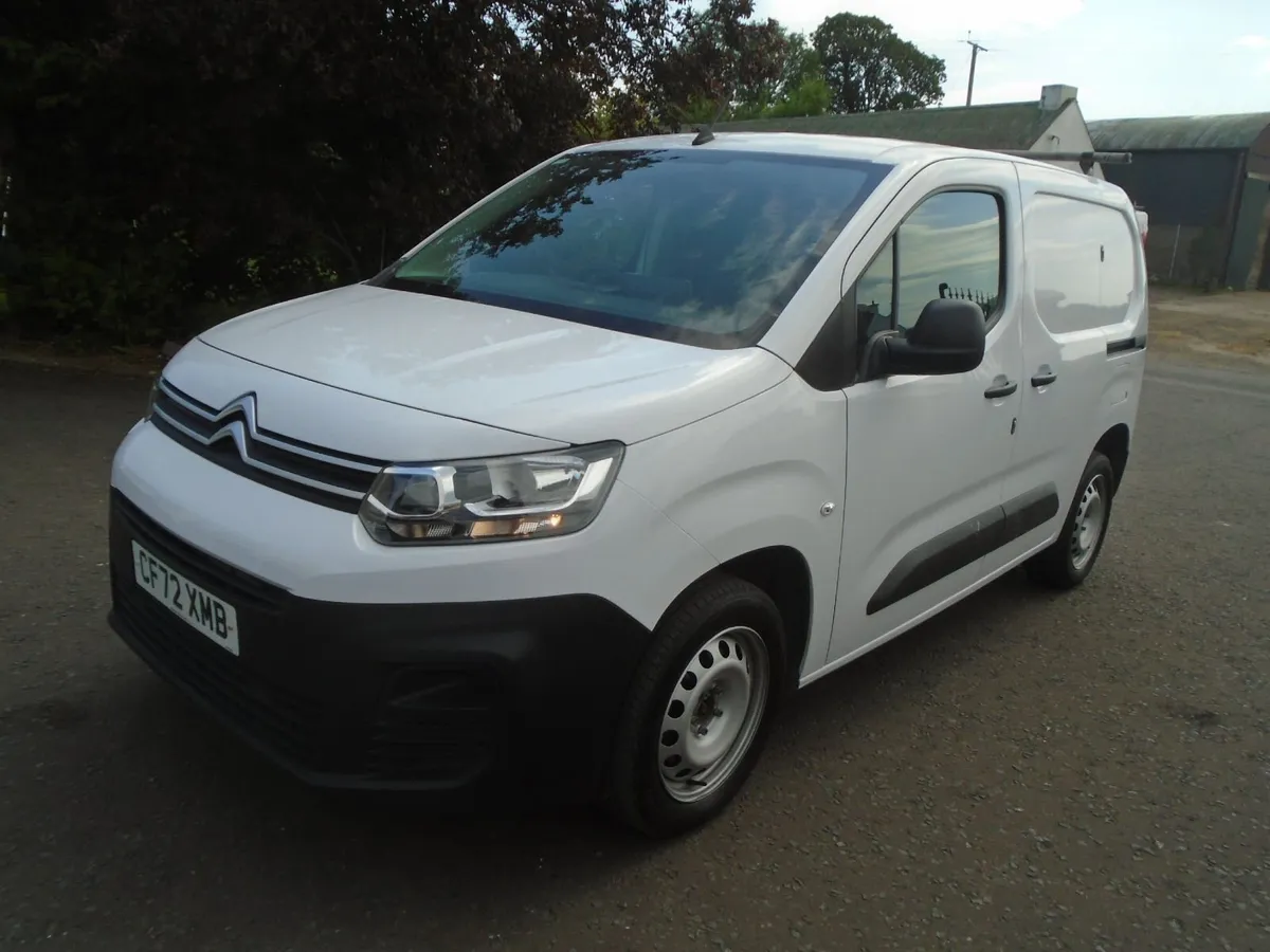 2023 Citroen Berlingo ENTERPRISE 100HP - Image 3