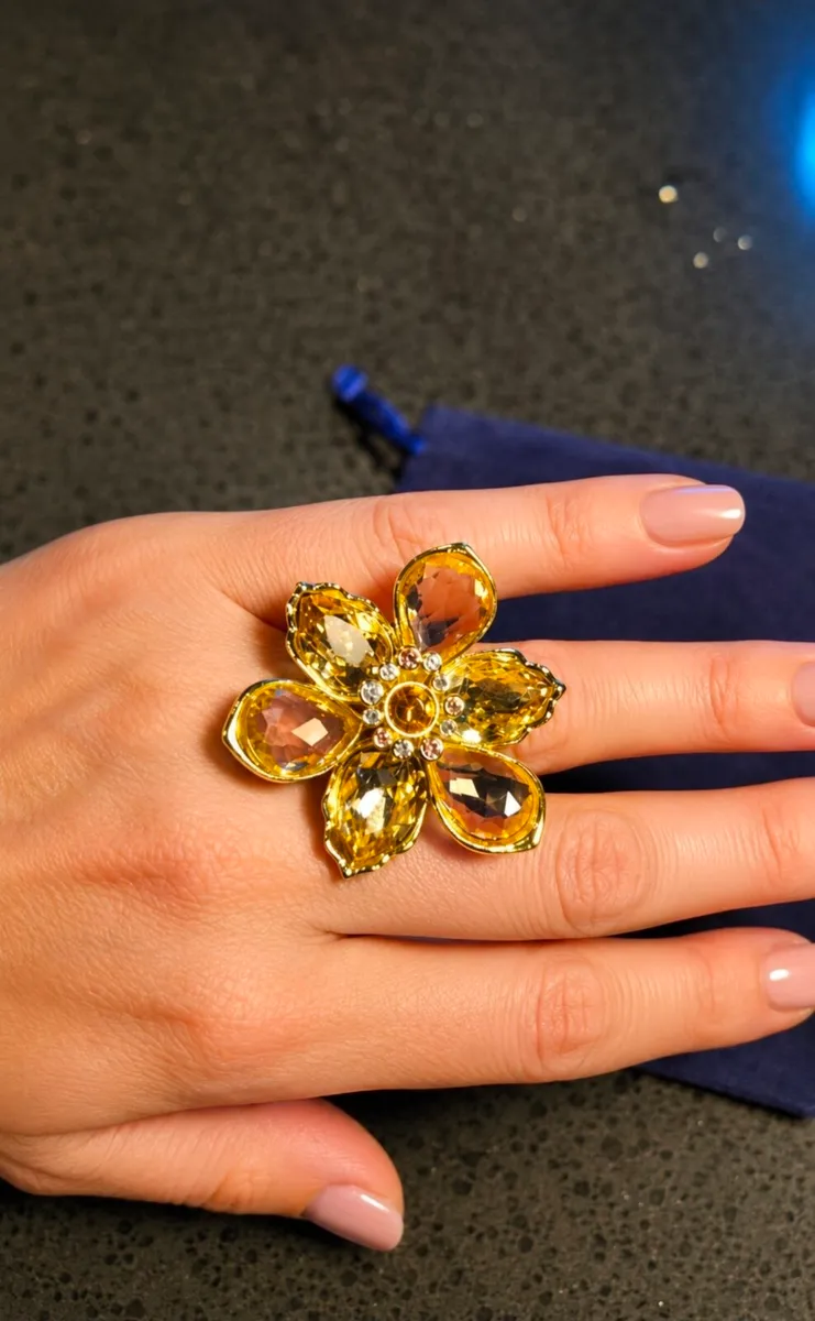 Swarovski crystal ring - Image 1