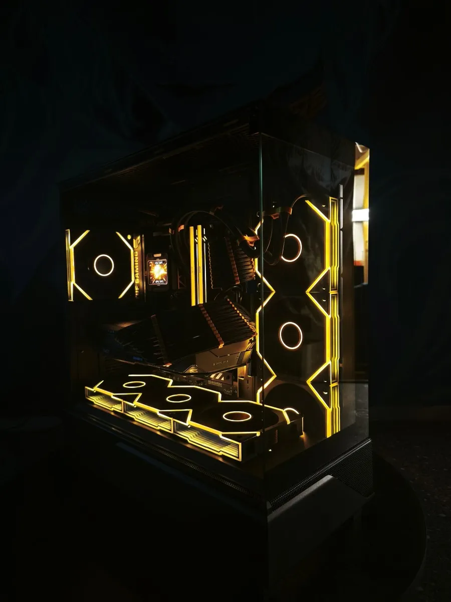 Gaming PC RX 9070XT16GB/Ryzen9800X3D/32GB DDR5/1Tb - Image 1