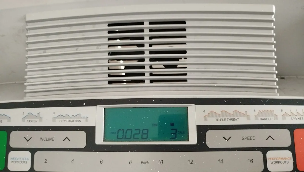 Treadmill (Pro-form) Electric with Fan - Image 3