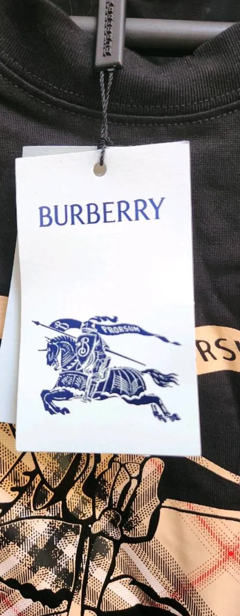 Burburry t-shirt mens 2xl - Image 3