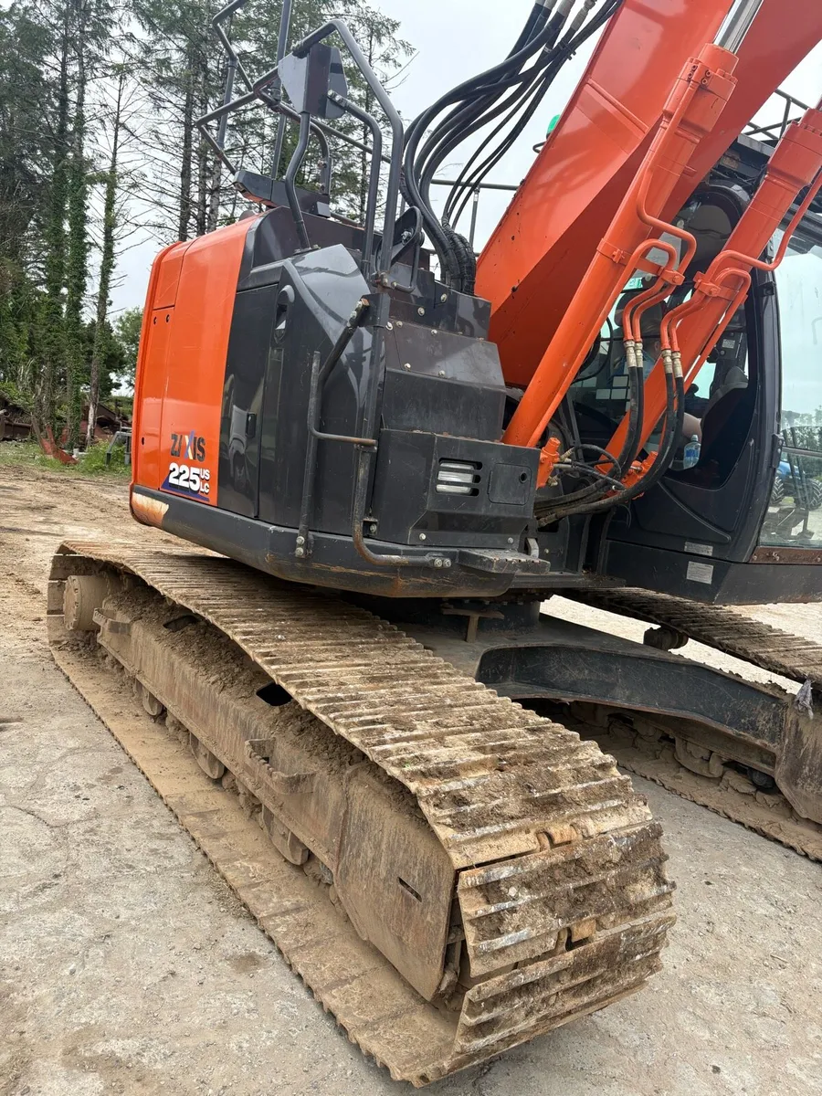Hitachi zx225-6 - Image 4