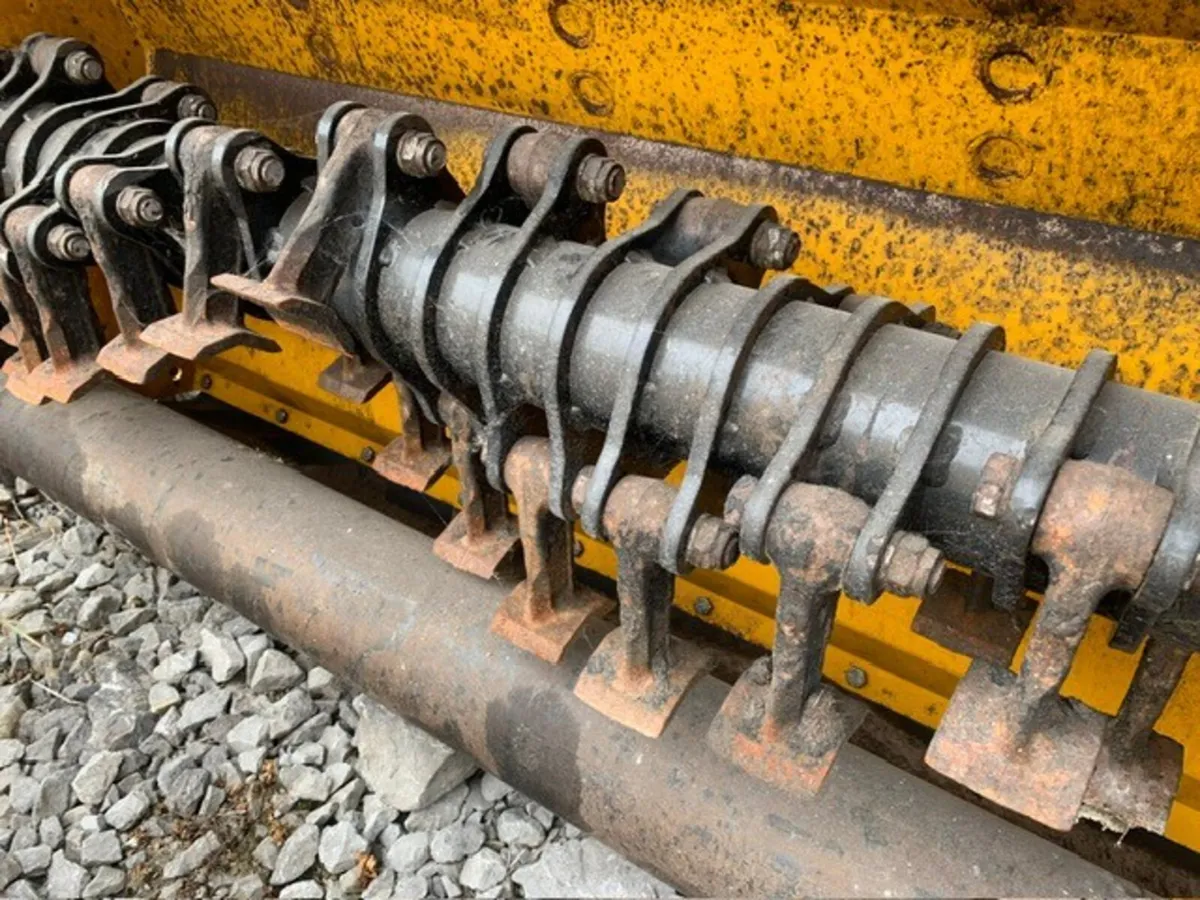 MCCONNEL 1.2M MULTICUT 60HP - Image 2