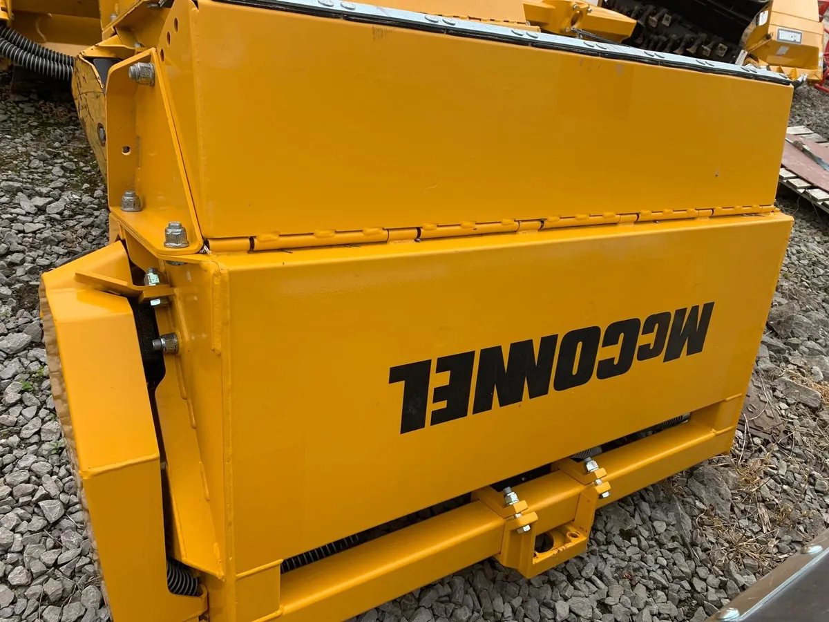 MCCONNEL 1.2M MULTICUT 60HP - Image 3