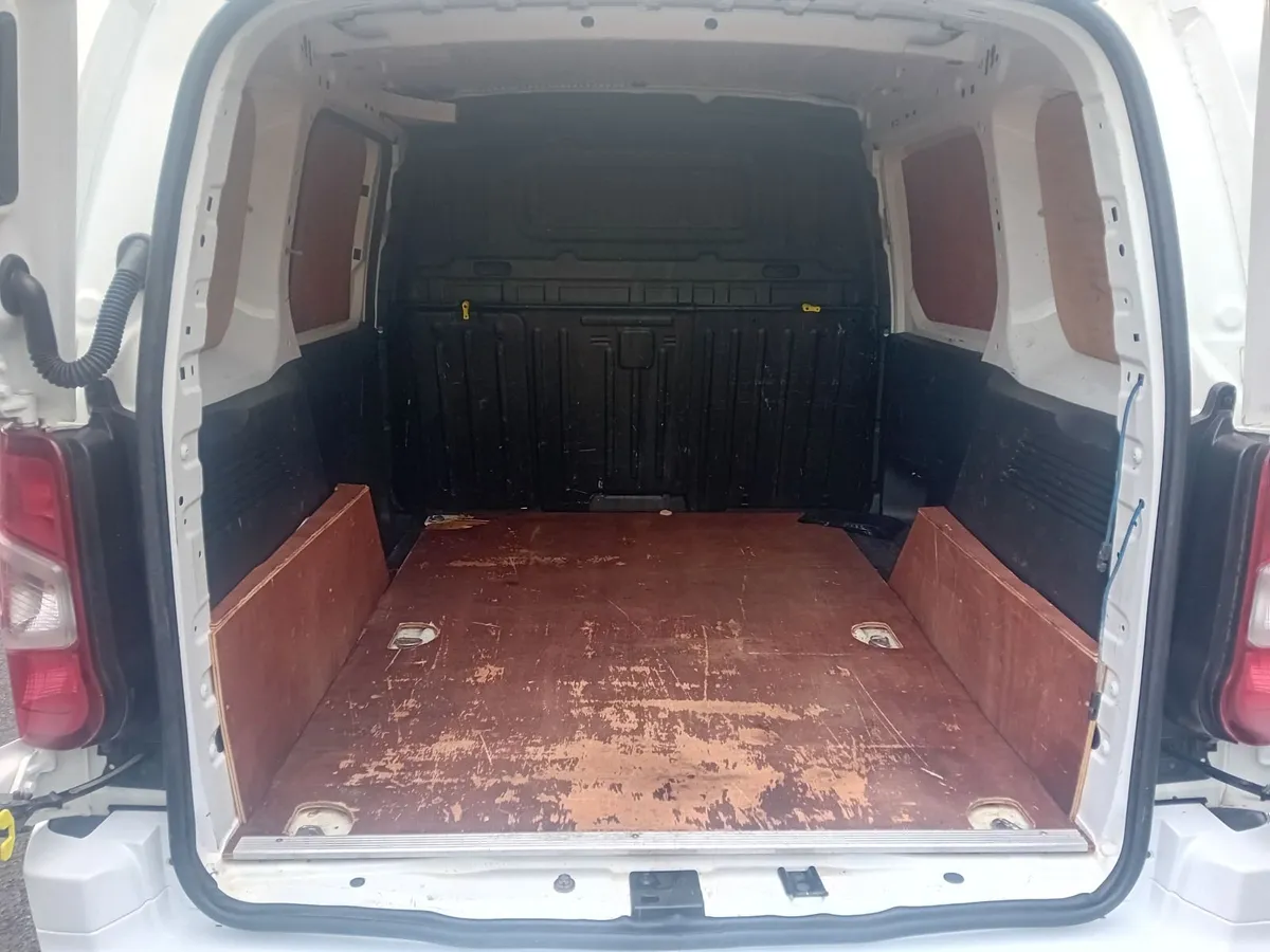 Citroen Berlingo 2021 - Image 3