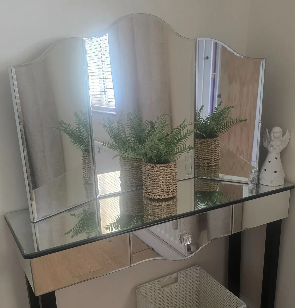 Dressing Table - Image 1