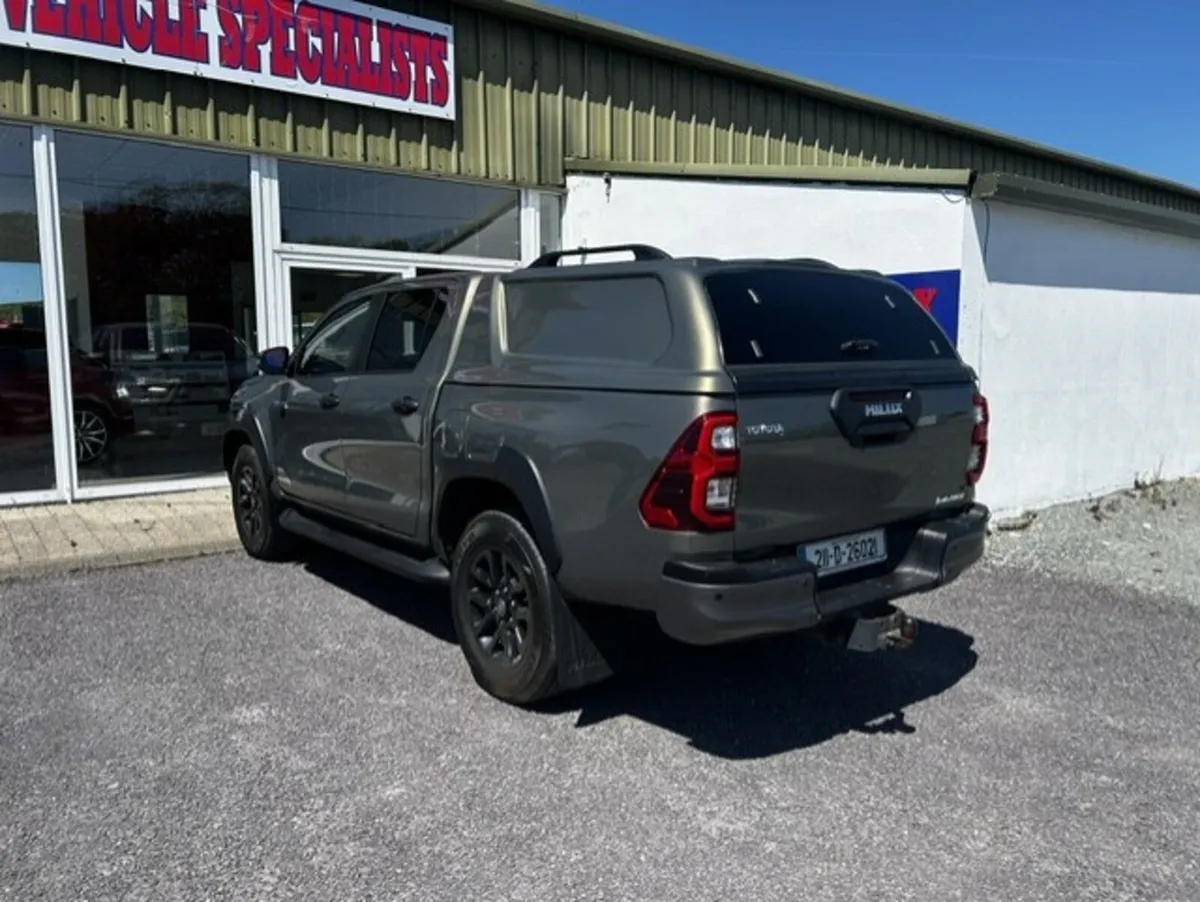 Toyota Hilux INVINCIBLE X 2021 - Image 3