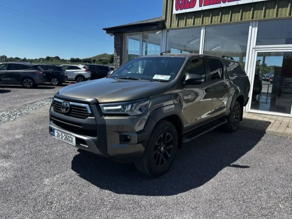 Toyota Hilux INVINCIBLE X 2021 - Image 2
