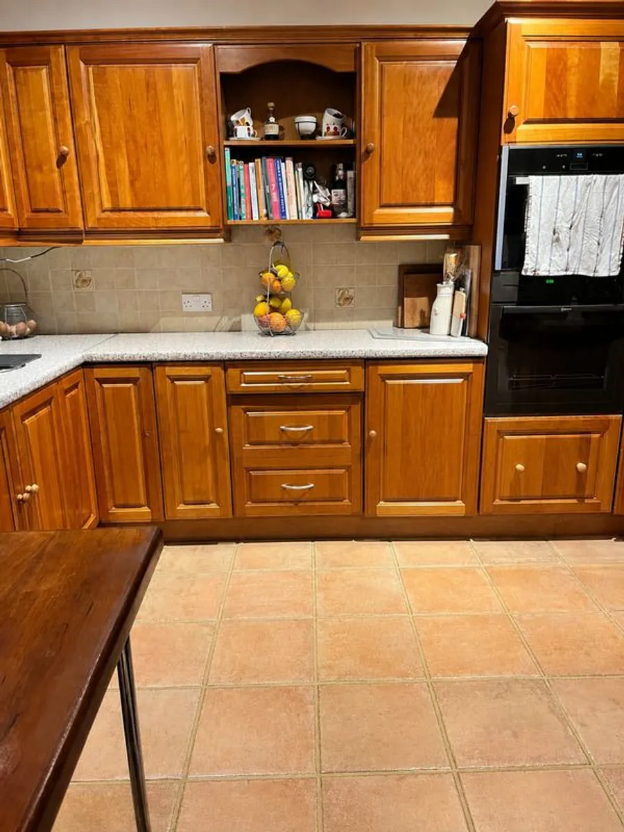 Kitchen presses - Image 1
