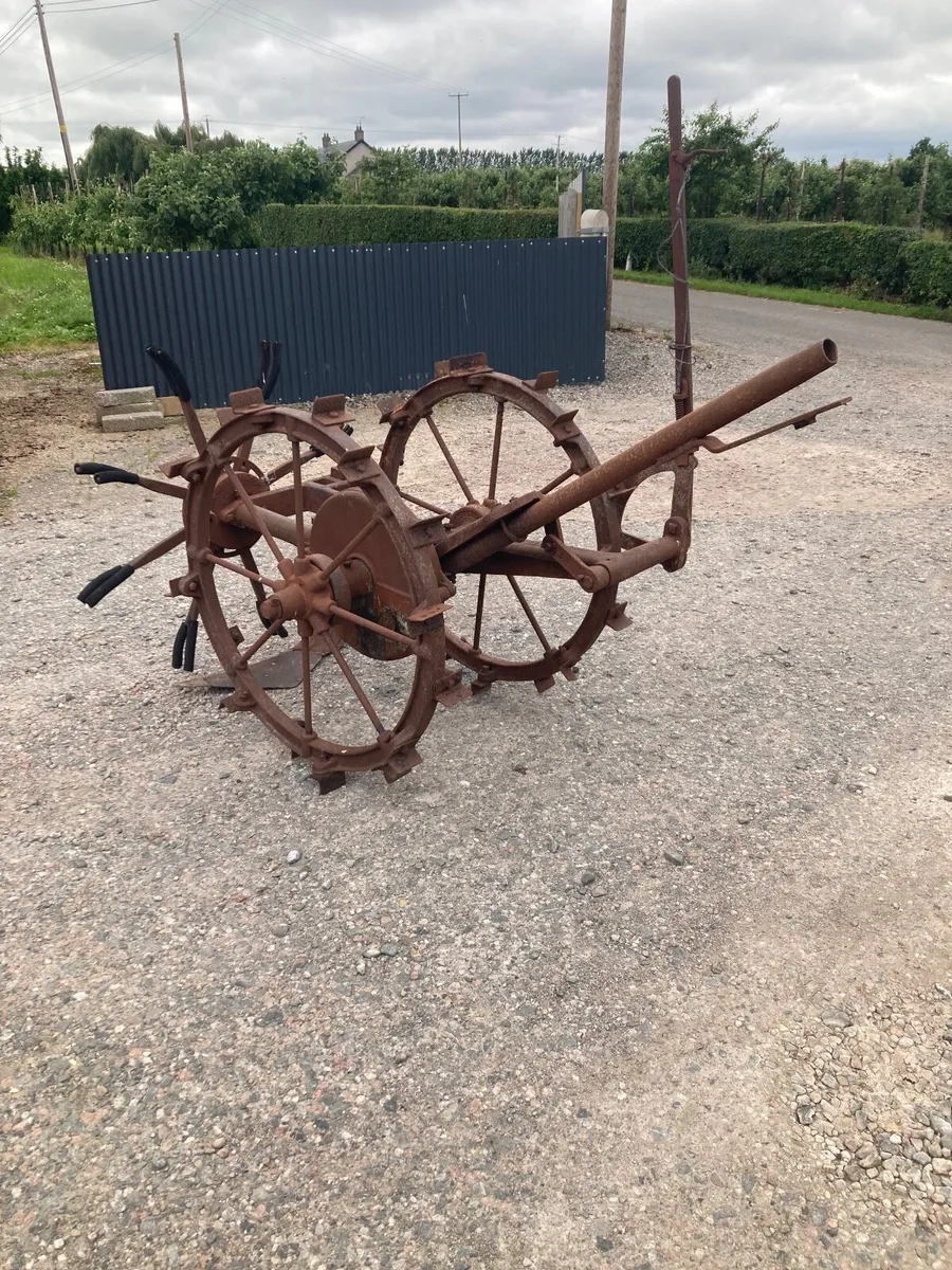 Vintage potato spinner. - Image 3
