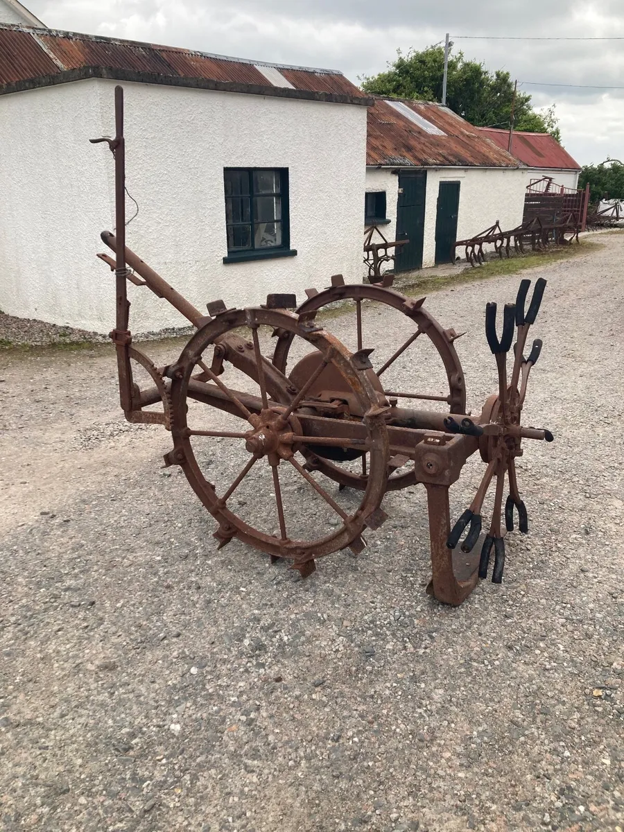 Vintage potato spinner. - Image 2