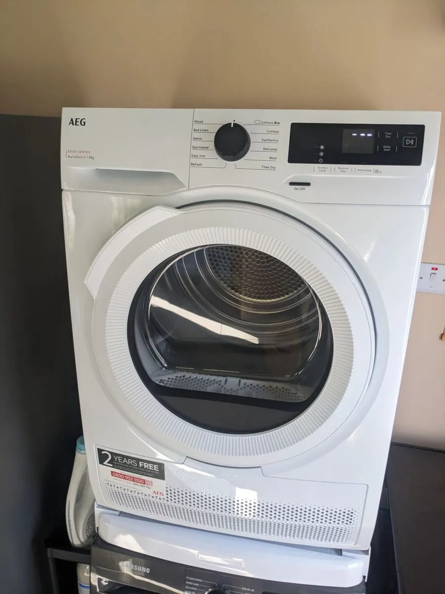 AEG 8kg Tumble Dryer - Image 1