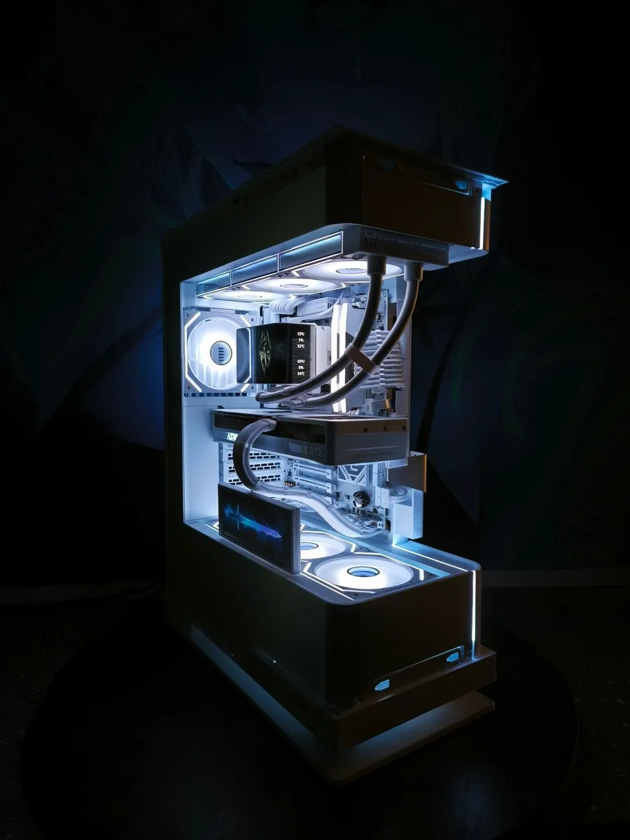 Gaming PC RTX 50080/Ryzen 7 9800x3d/32GB DDR5/2 Tb - Image 1