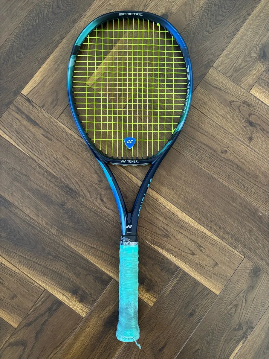 Yonex Ezone tennis racquet - Image 1