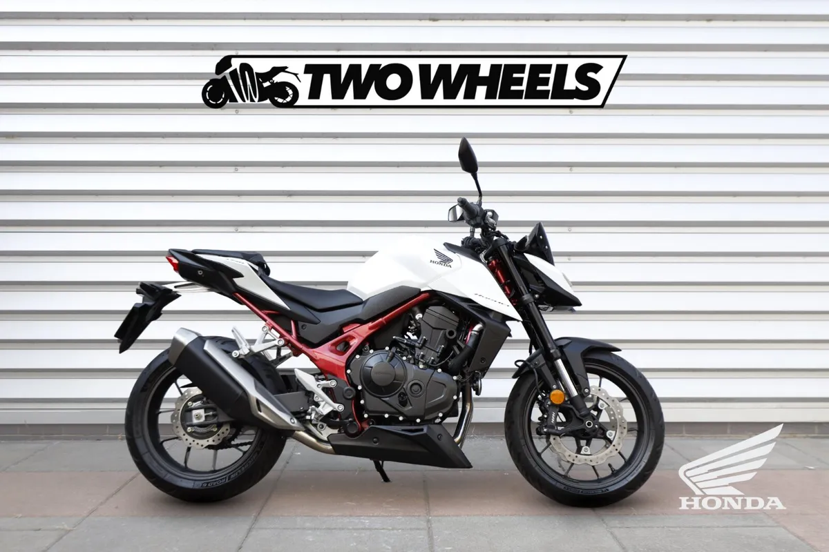 HONDA Hornet 750 *New Arrival* - Image 1