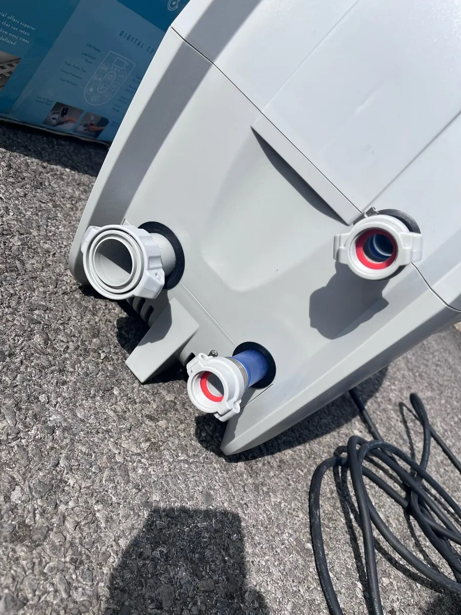 Lay-Z Spa Bali 4 Person LED Hot Tub - Image 3
