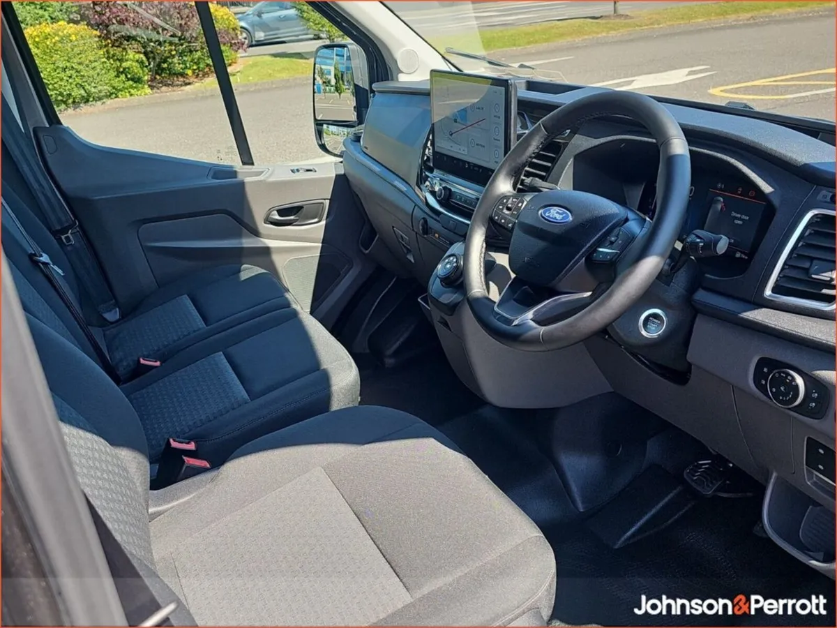 Ford Transit Limited 350L - Image 4