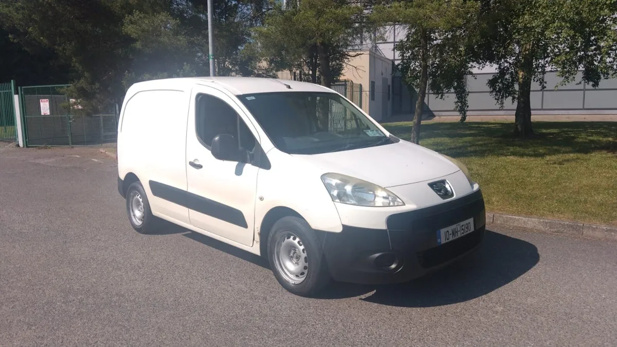 Peugeot Partner / Berlingo. Long CVRT & Tax. - Image 2