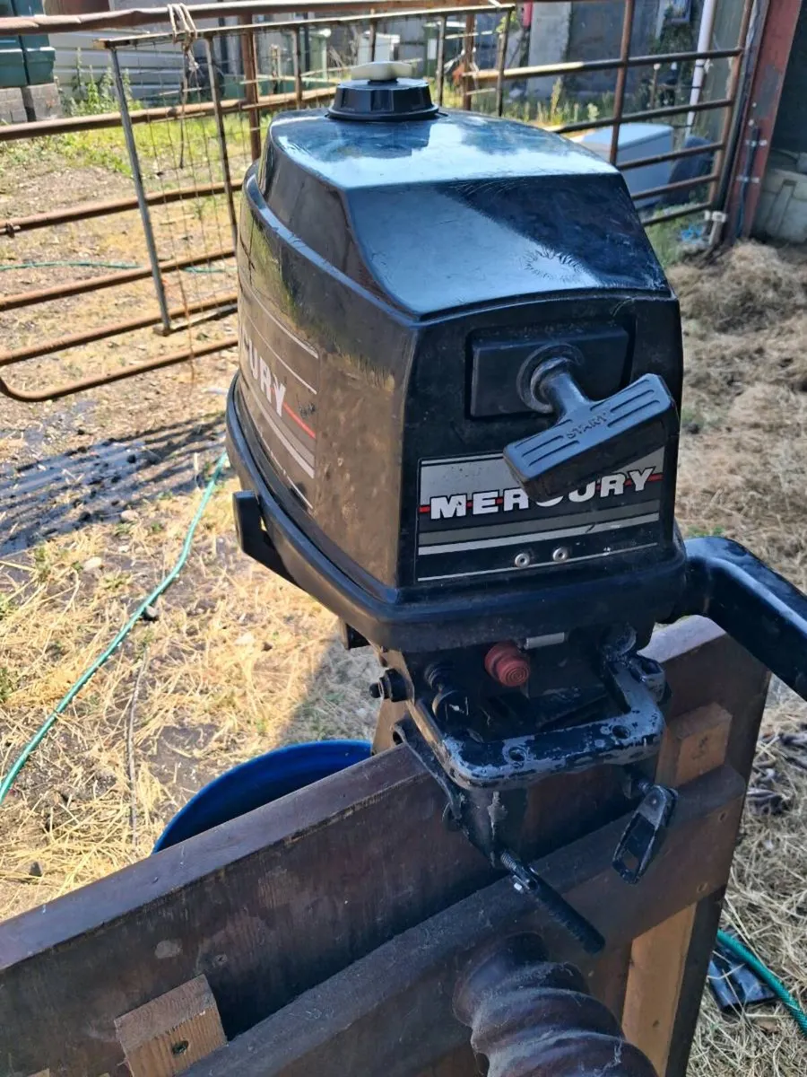 Mercury outboard boat engine - Image 2