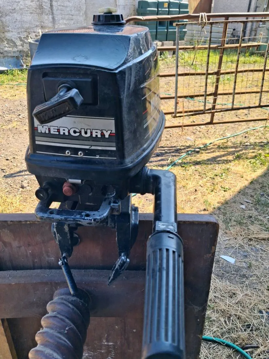 Mercury outboard boat engine - Image 3