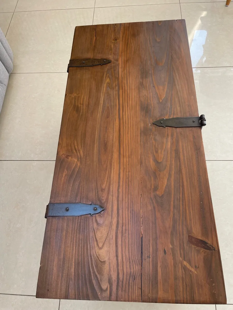 Rustic solid wood coffee table/storage chest - Image 4