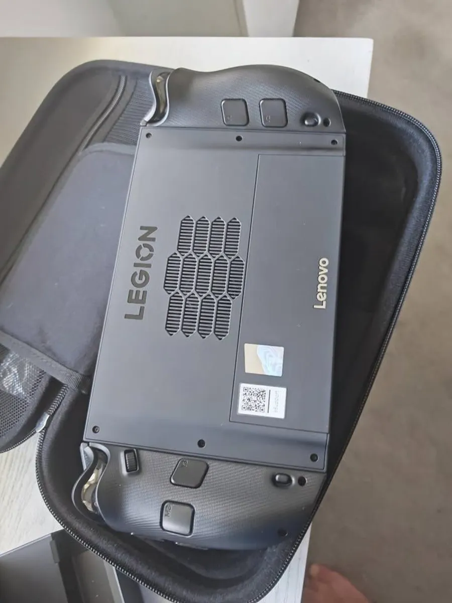 Lenovo Legion Go 2 Z2 Extreme 32GB - Image 3