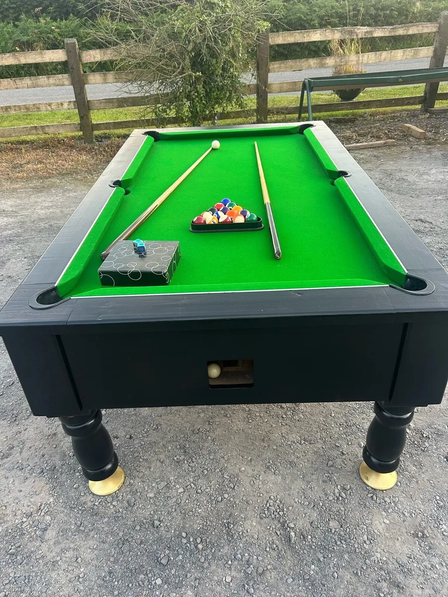 Pool table - Image 2