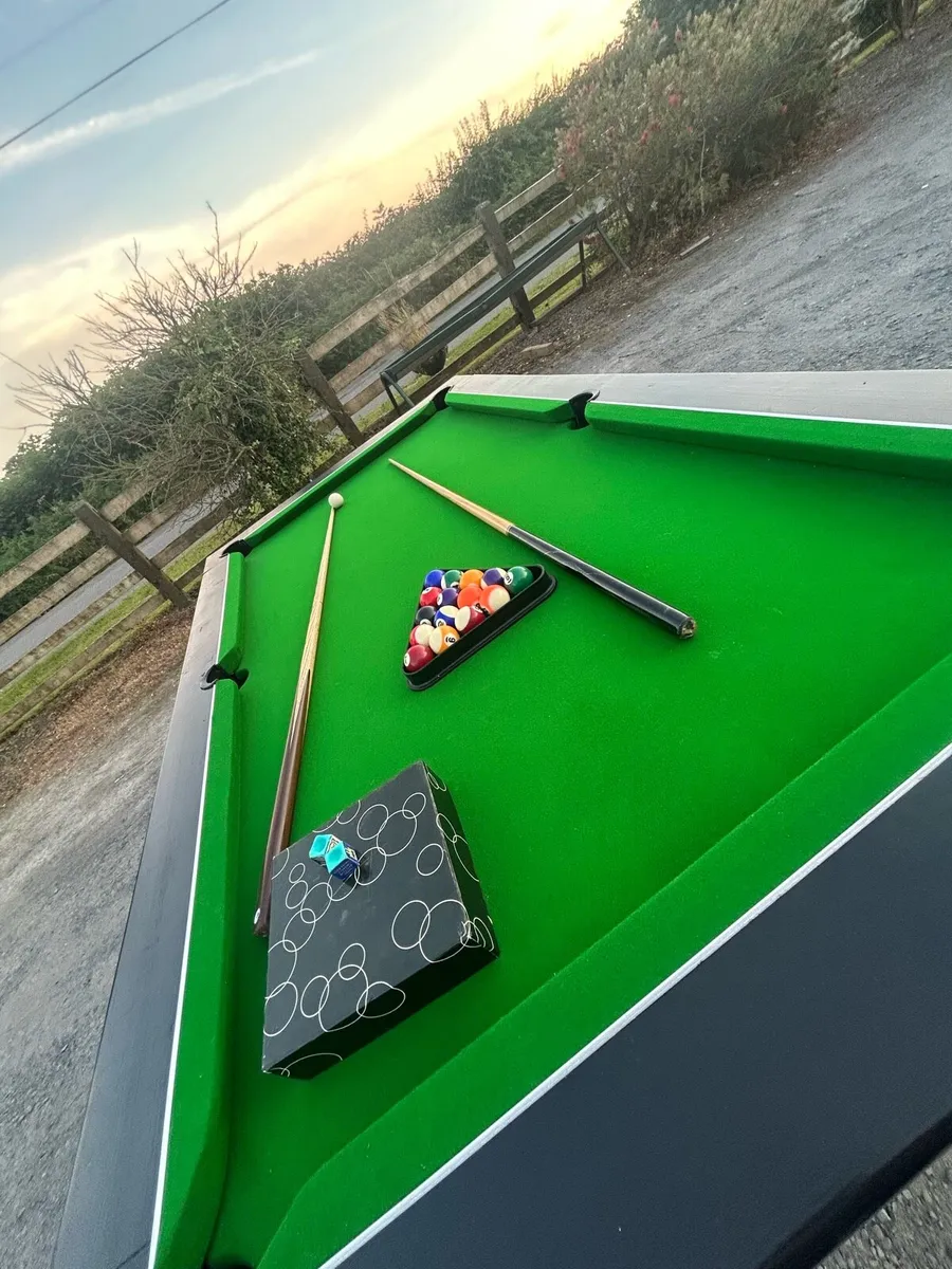 Pool table - Image 4