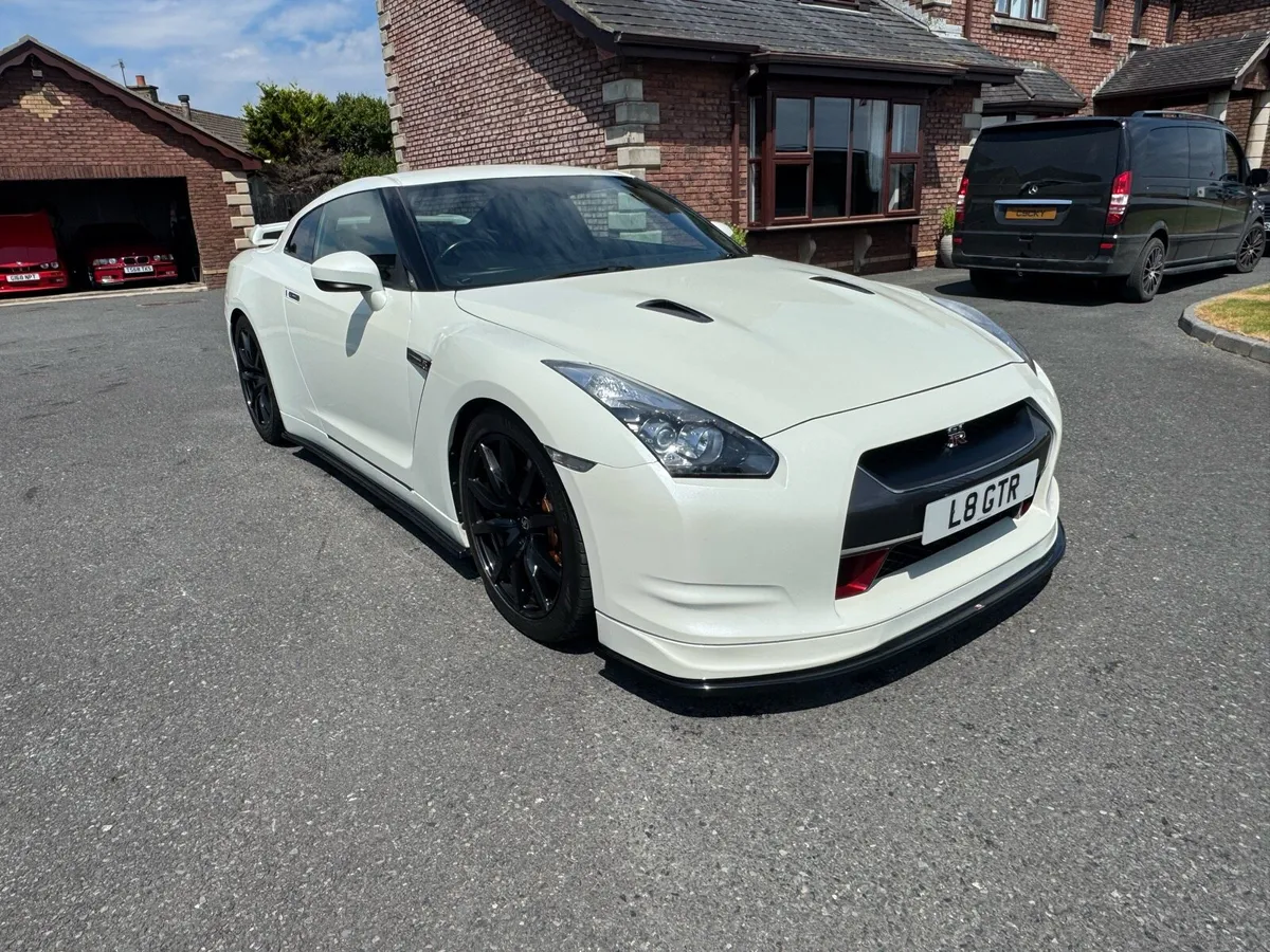 Nissan skyline r35 gtr - Image 3