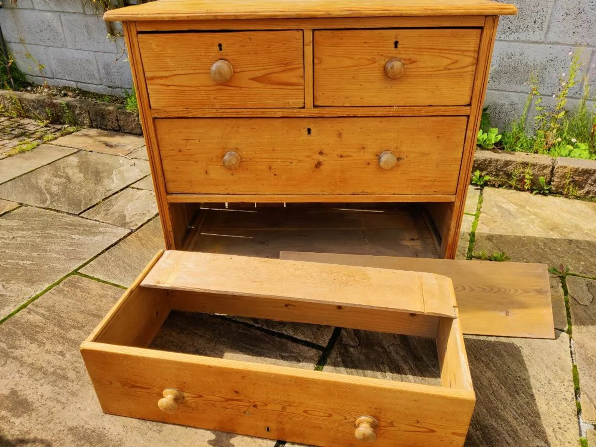 FREE chest of drawers - Image 1