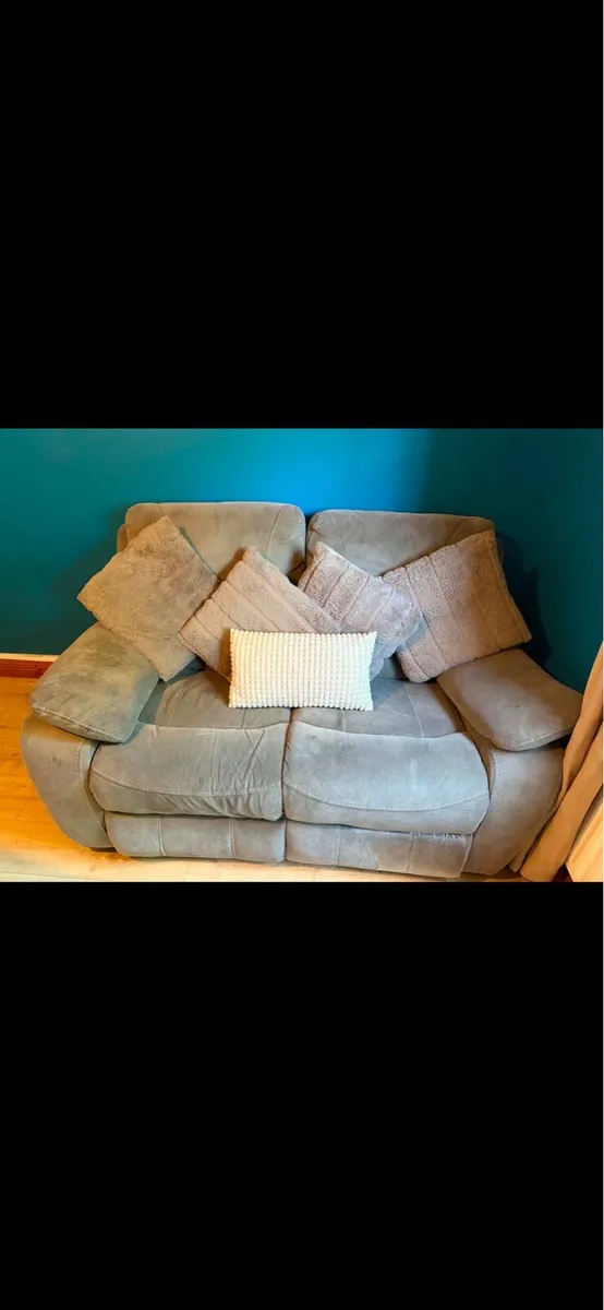 Couch 2-1 - Image 1