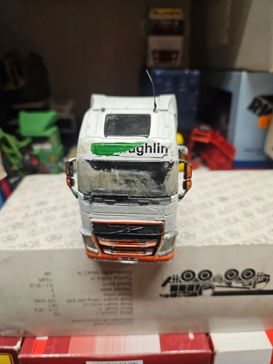 Corgi Volvo Tractor Unit - Image 2