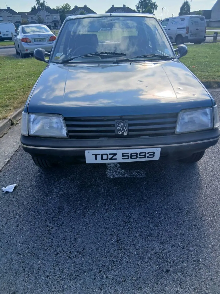 Peugeot 205 - Image 1