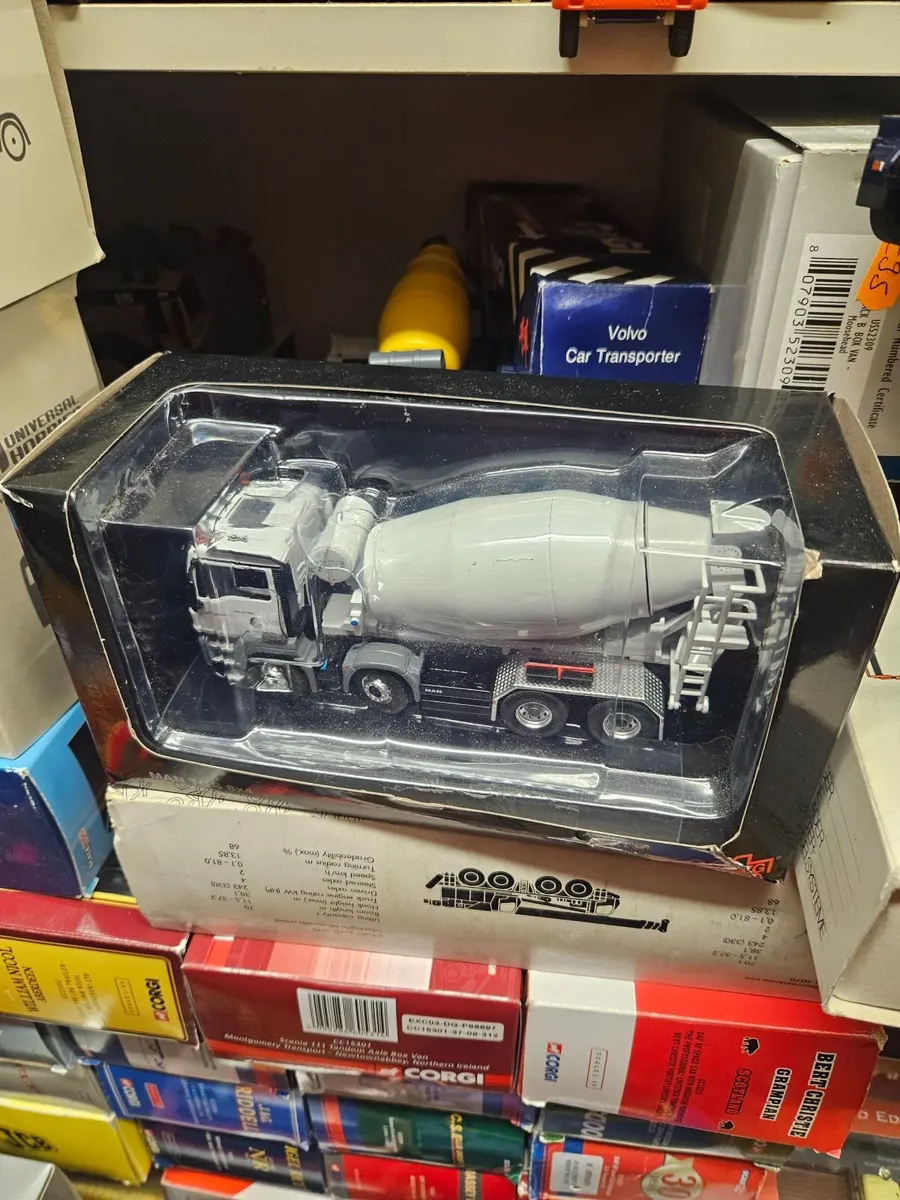 Corgi NZG Mercedes Cement Truck - Image 1