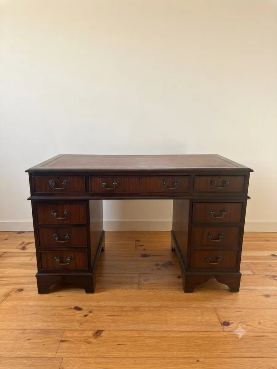 Vintage Partners Writing desk Leather top - Image 1