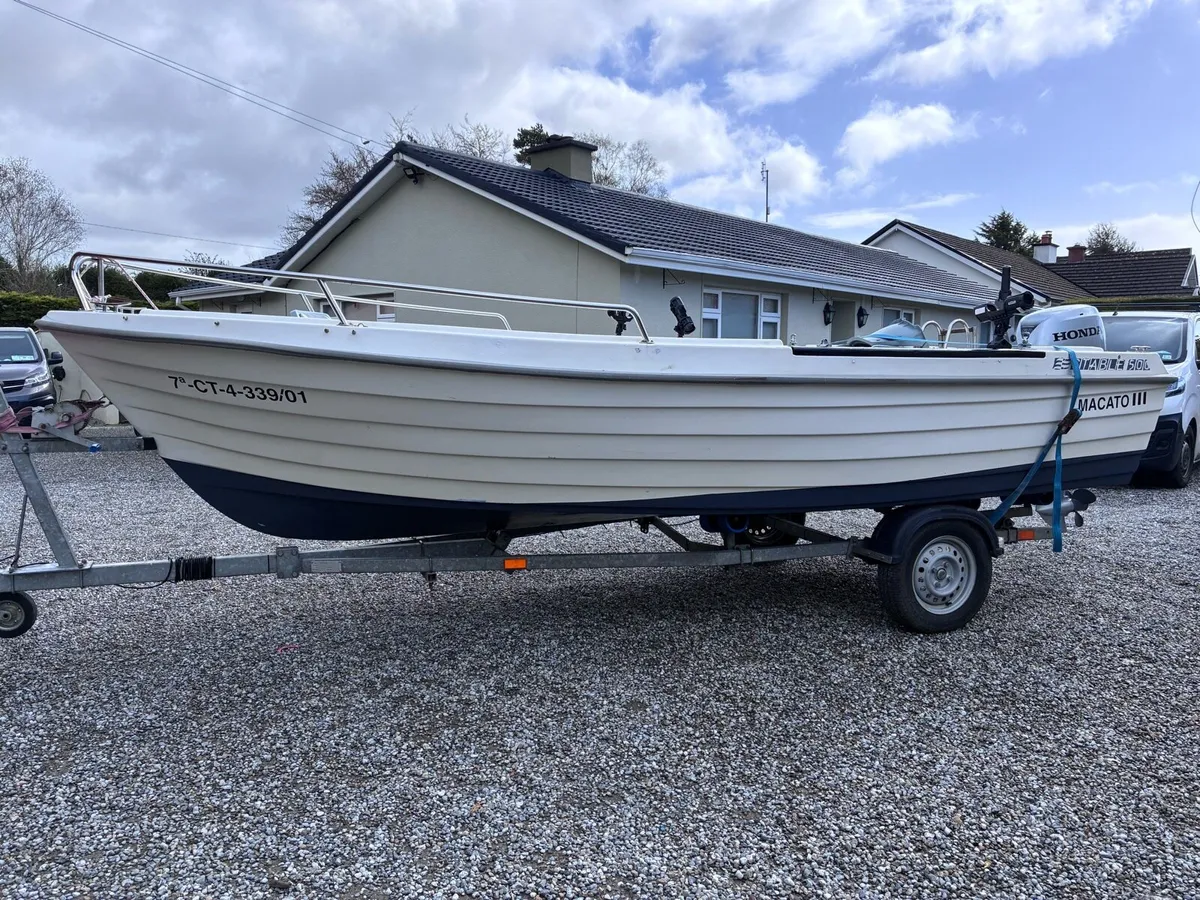 Fishing boat - Image 3