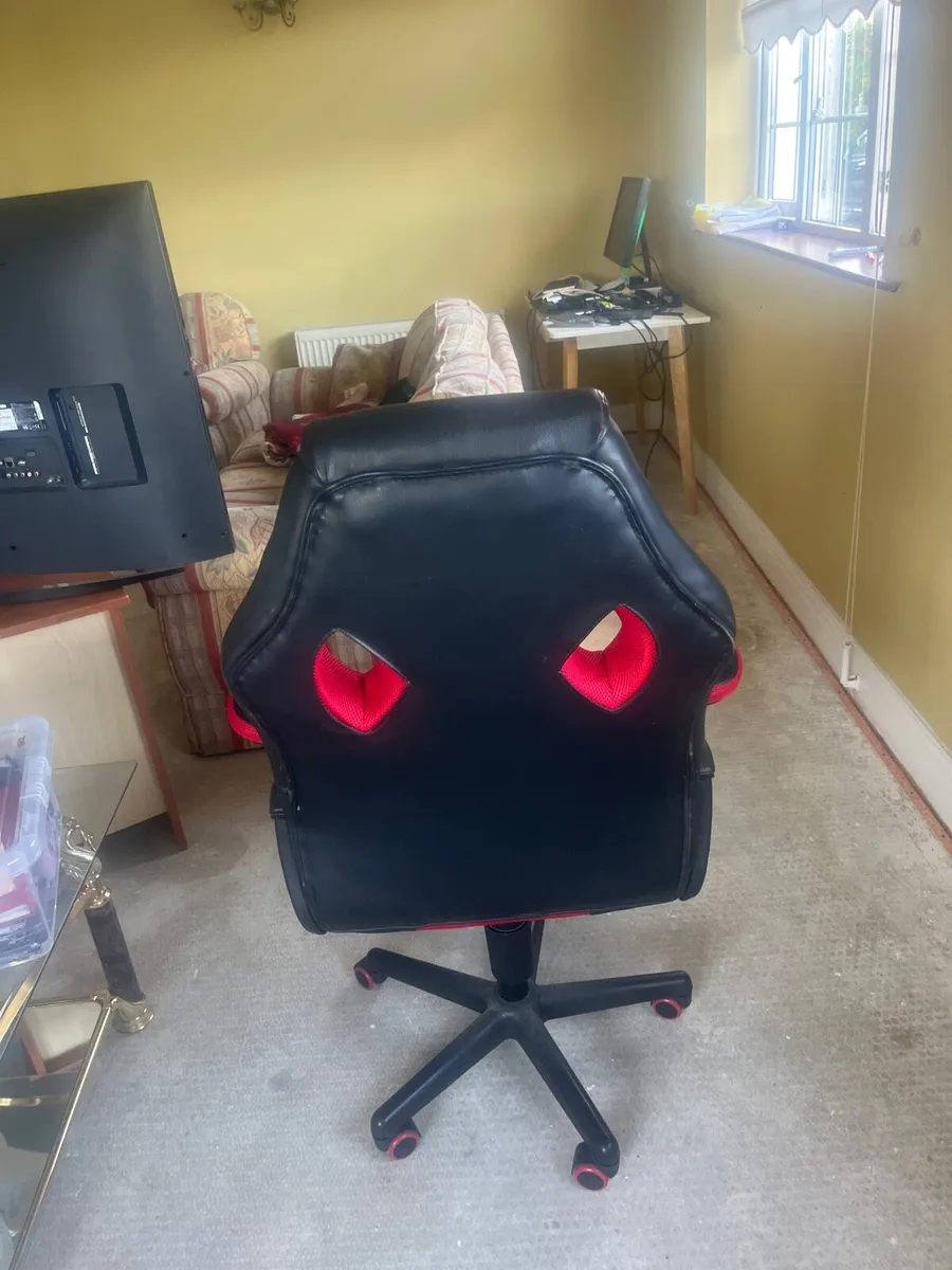 Gaming chair - Image 4
