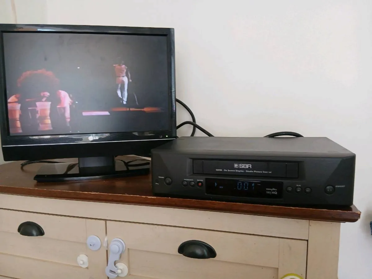 Retro SBR Vhs player - Image 3