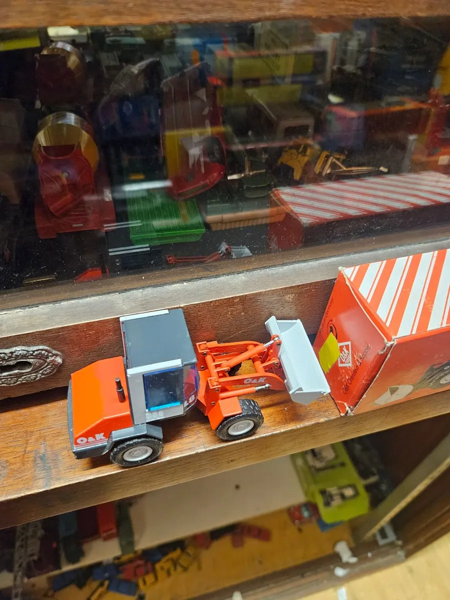 Corgi NZG Loader - Image 1