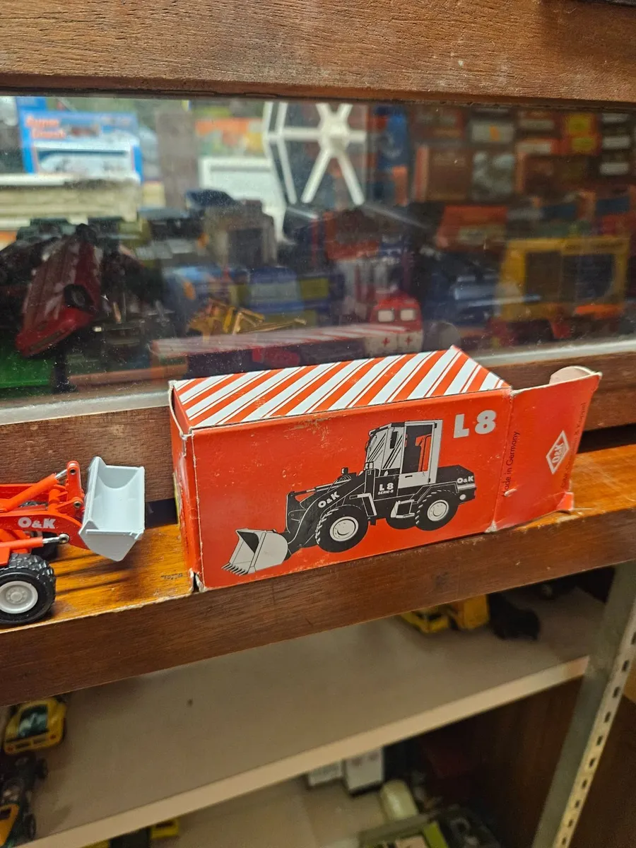 Corgi NZG Loader - Image 2