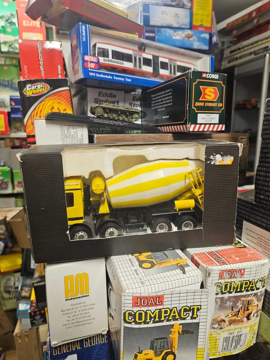 Corgi Minichamps Mercedes Cement Truck