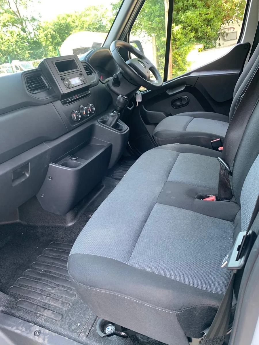 2022 Renault Master - Image 4