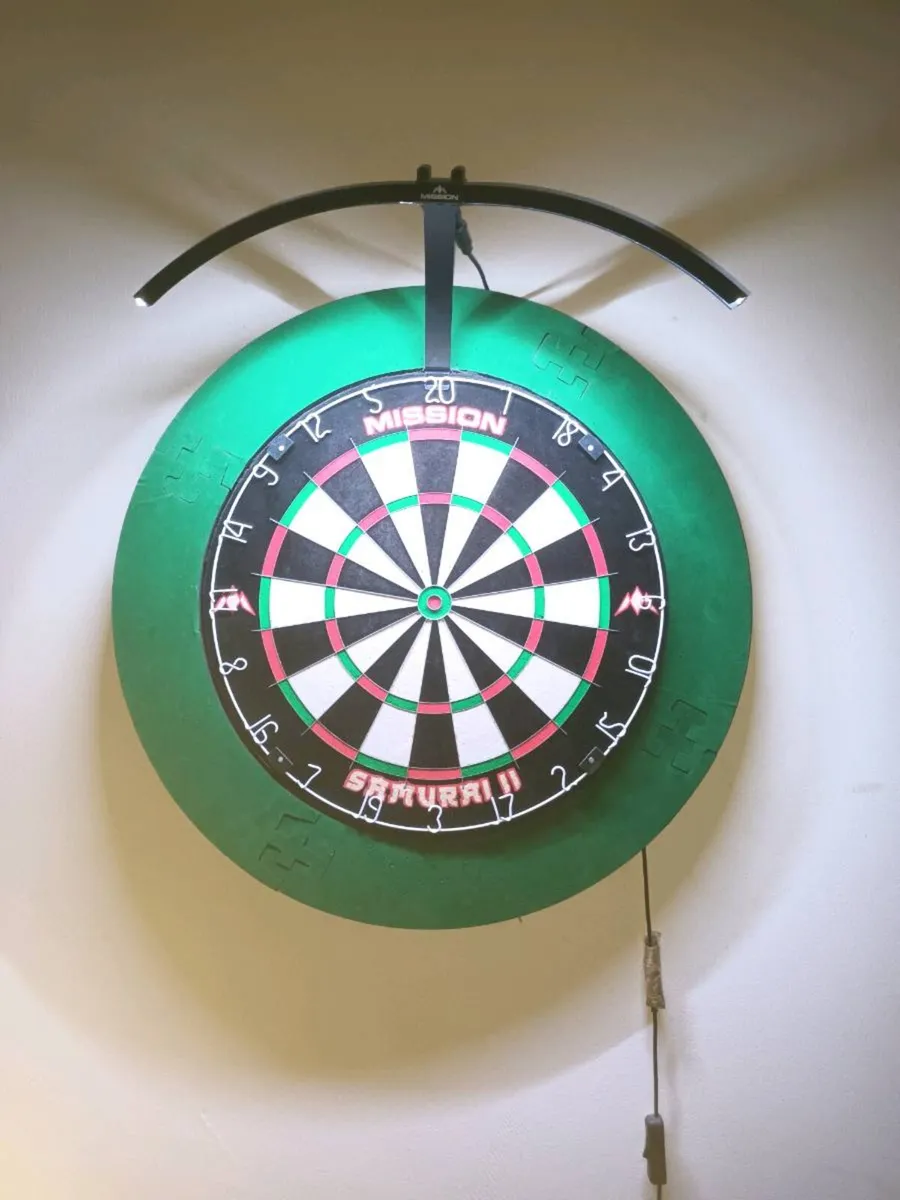 dart board and light,outer ring,3darts,tripod - Image 1