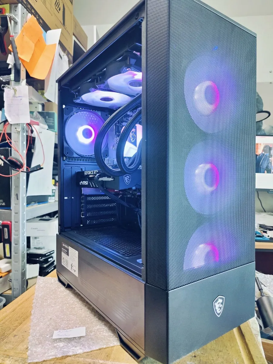 Custom Built Gaming PC Ryzen 7/32GB/1TB SSD/RTX 50 - Image 1