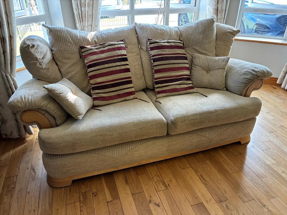 Suite of  furniture - Image 2